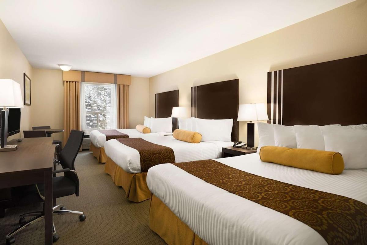 Ramada 3* Golden