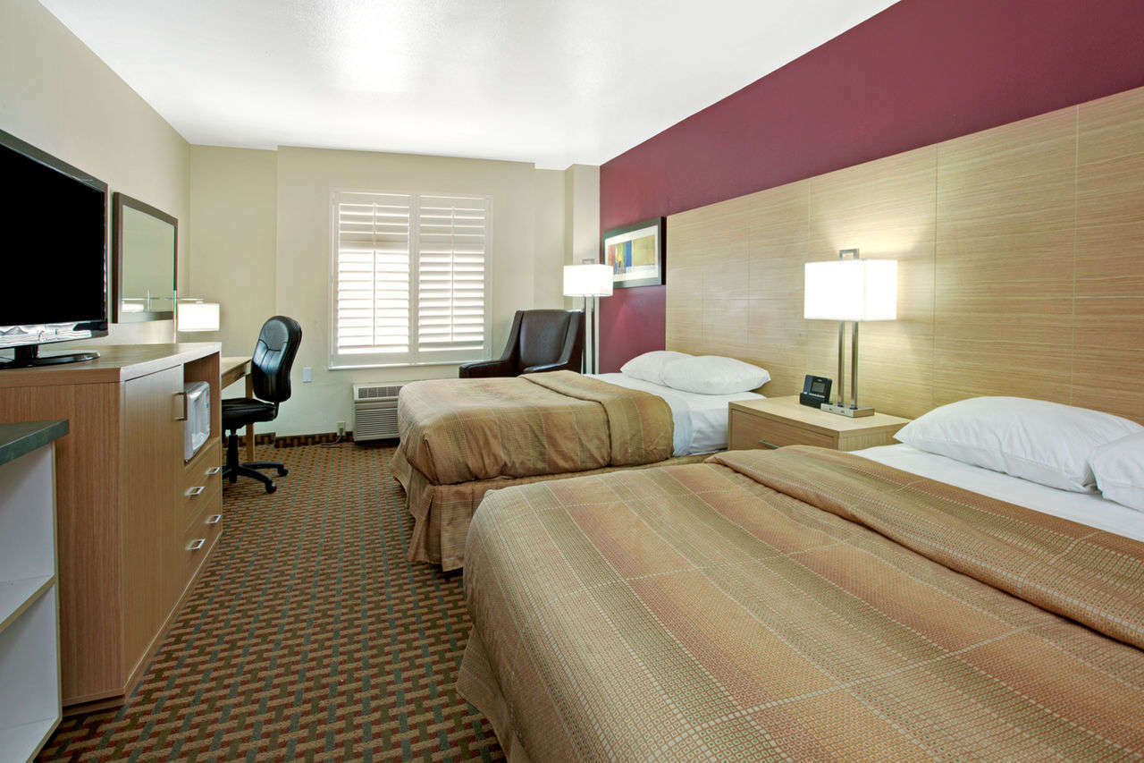 Ramada 3* Golden