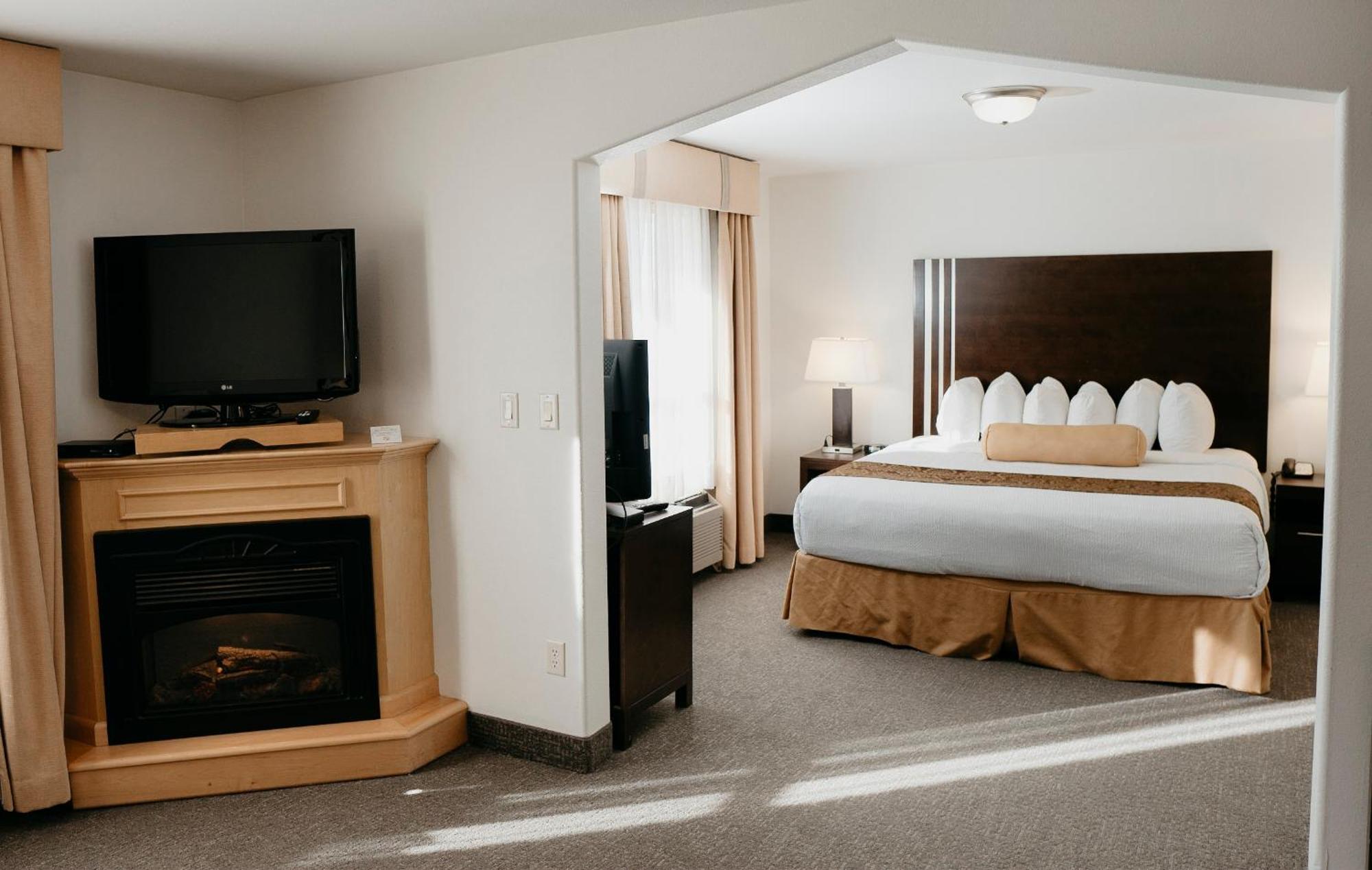 Ramada Hotel 3*