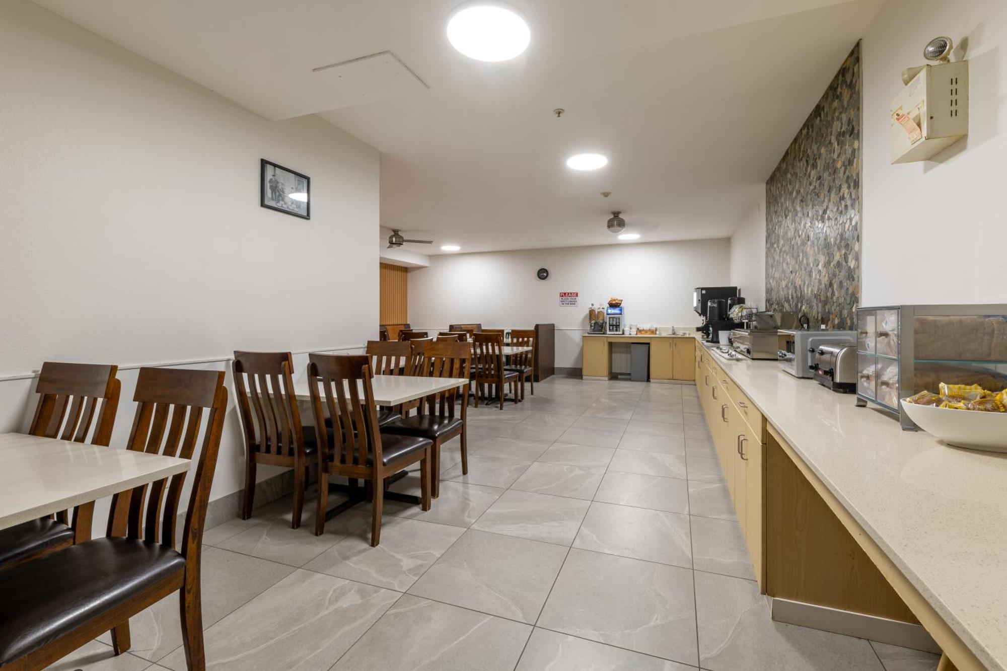 Ramada Hotel 3*