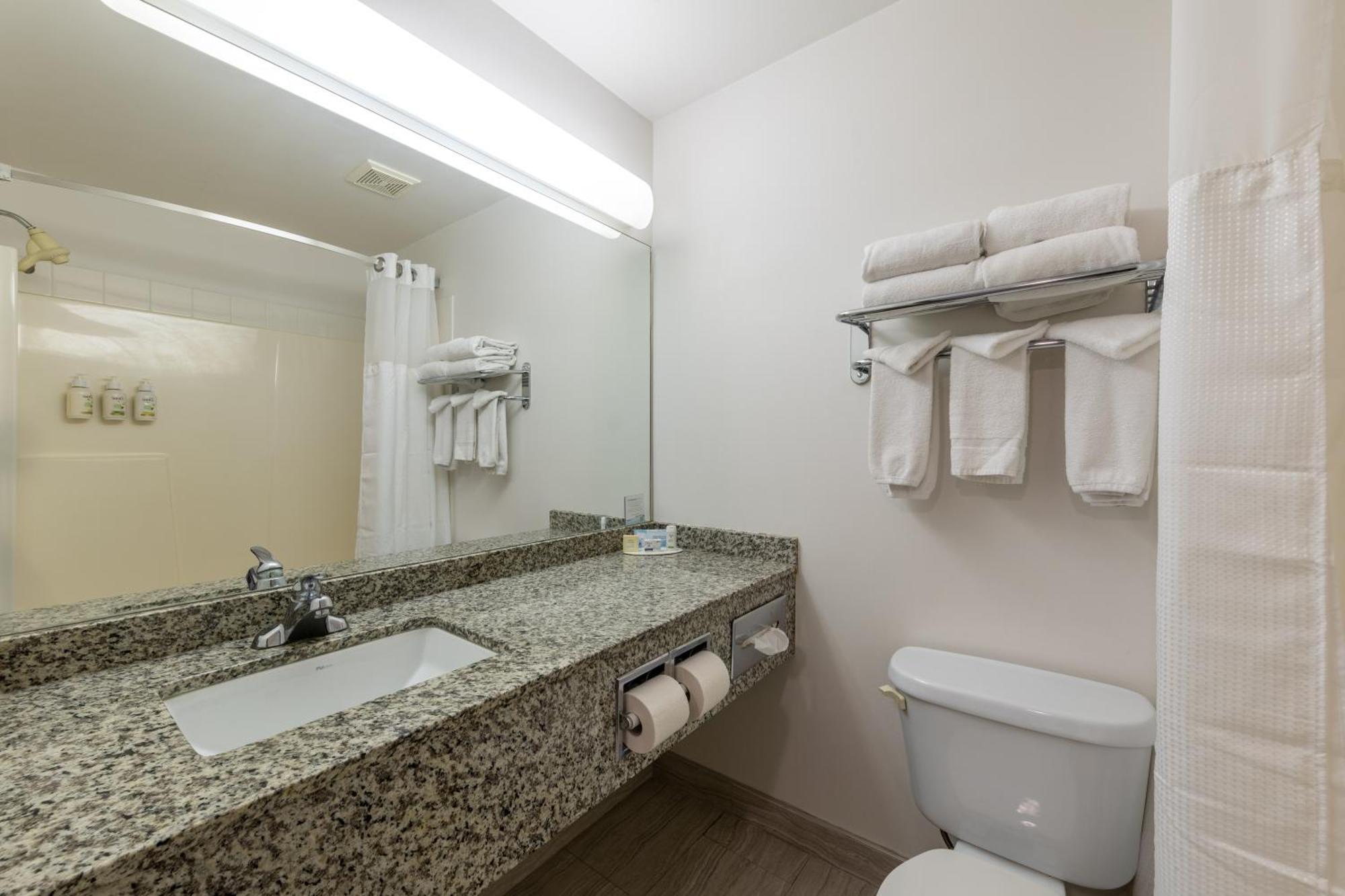 Ramada Hotel Golden